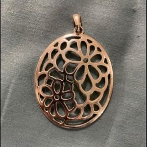 🔴 Silver Oval Pendant